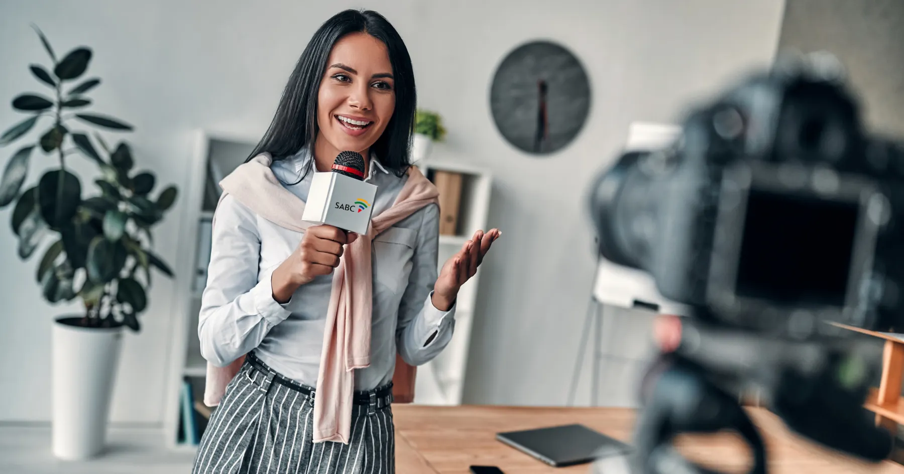 SABC Seeks Cape Town Grads for Video Journalist Internship! Apply Now